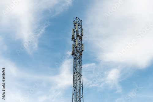 wieża GSM stacja bazowa