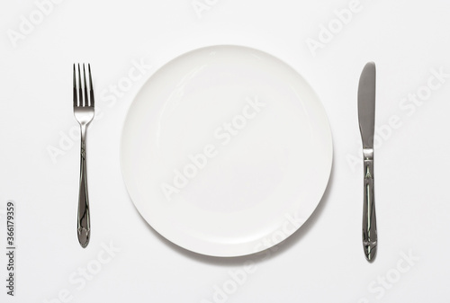 knife and fork with plate 