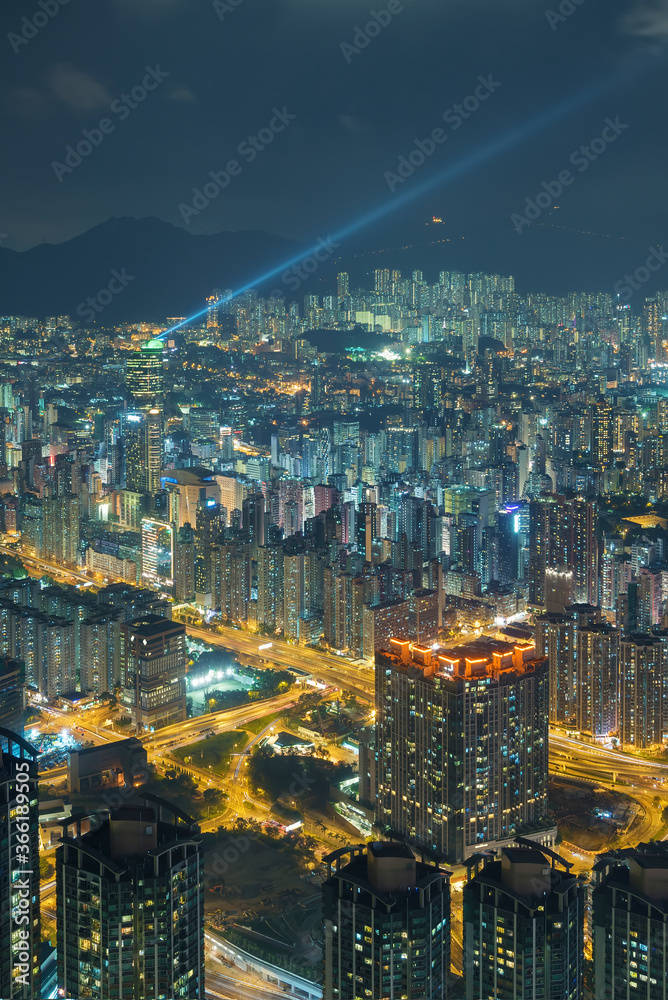 Fototapeta premium Night scene of aerial view of downtown district of Hong Kong city