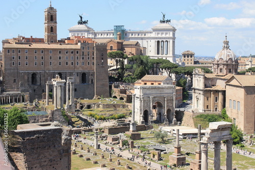 The Roman Forums, a walk in the ancient Roman Forum makes us travel through time.