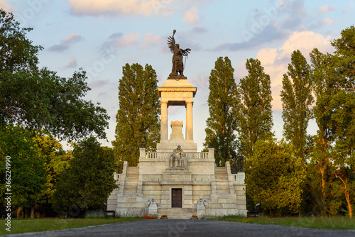 Cementery in Fiumei road. It has lot famous Hungarian people grave found there. politicians writers painters artists or hisorical people for example. Amazing frescos monumnets maousoleums.