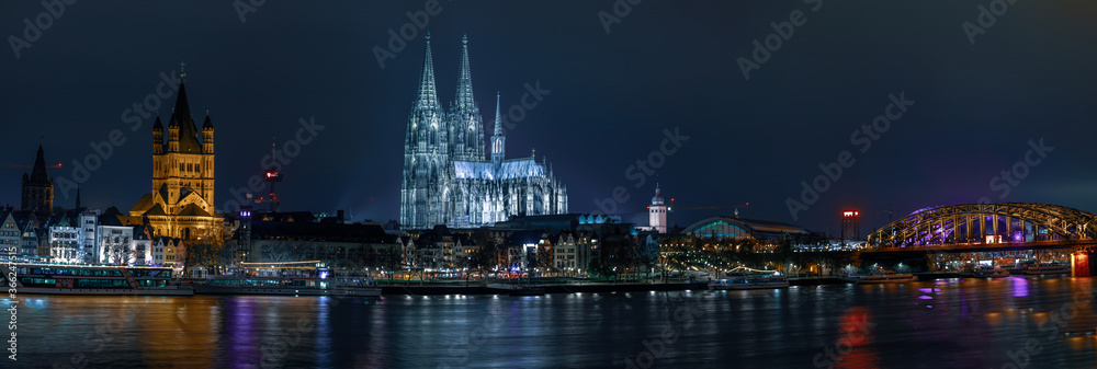 Dom Köln bei Nacht