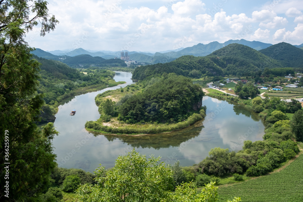 Korea peninsula shaped lake and mountains