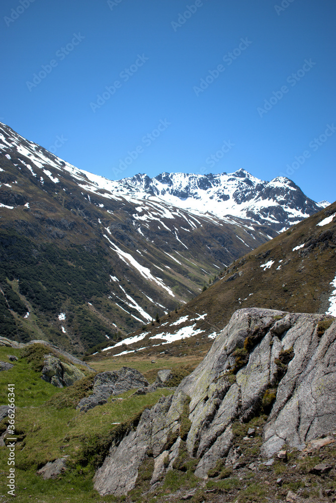 Berglandschaft am Flüelapass in der Schweiz 27.5.2020