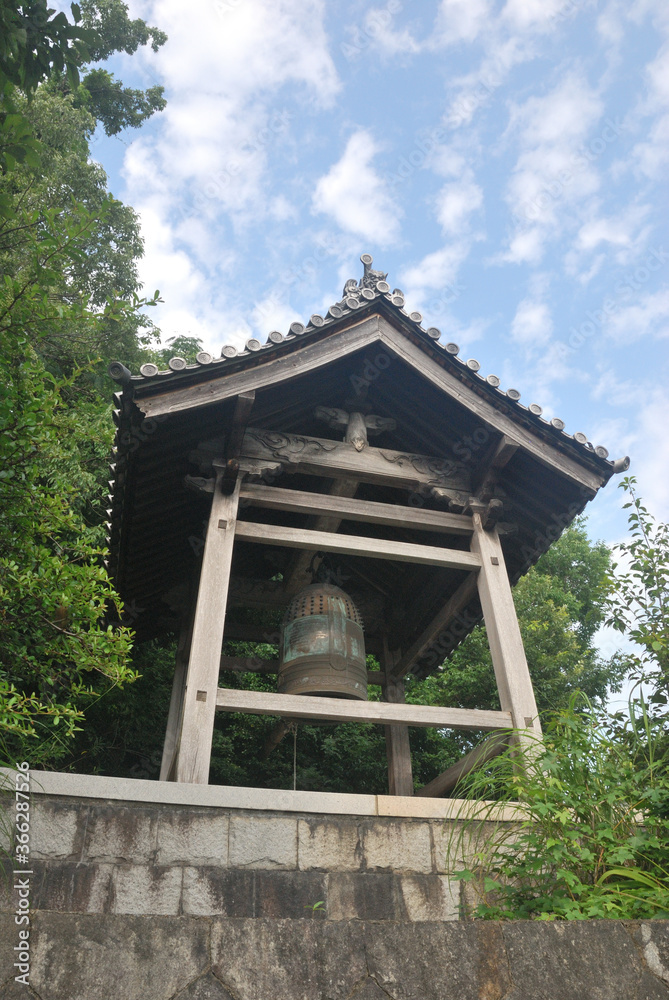 境内の鐘 境内の鐘