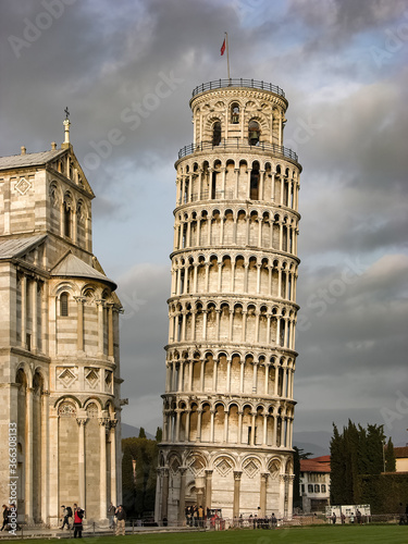 leaning tower of pisa