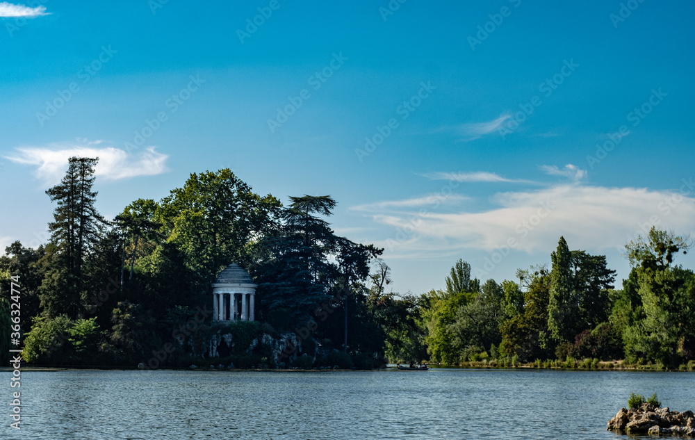 Obraz premium vue du lac de Vincennes 
