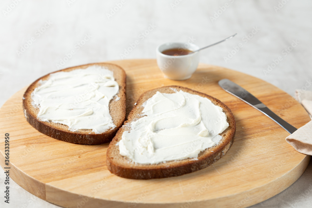 bread and cream cheese bread and cream cheese