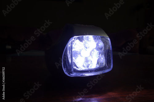 Enabled LED lamp that lights in a dark area