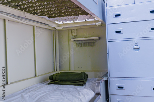 Fotobehang Bunk beds in sailor's cabin