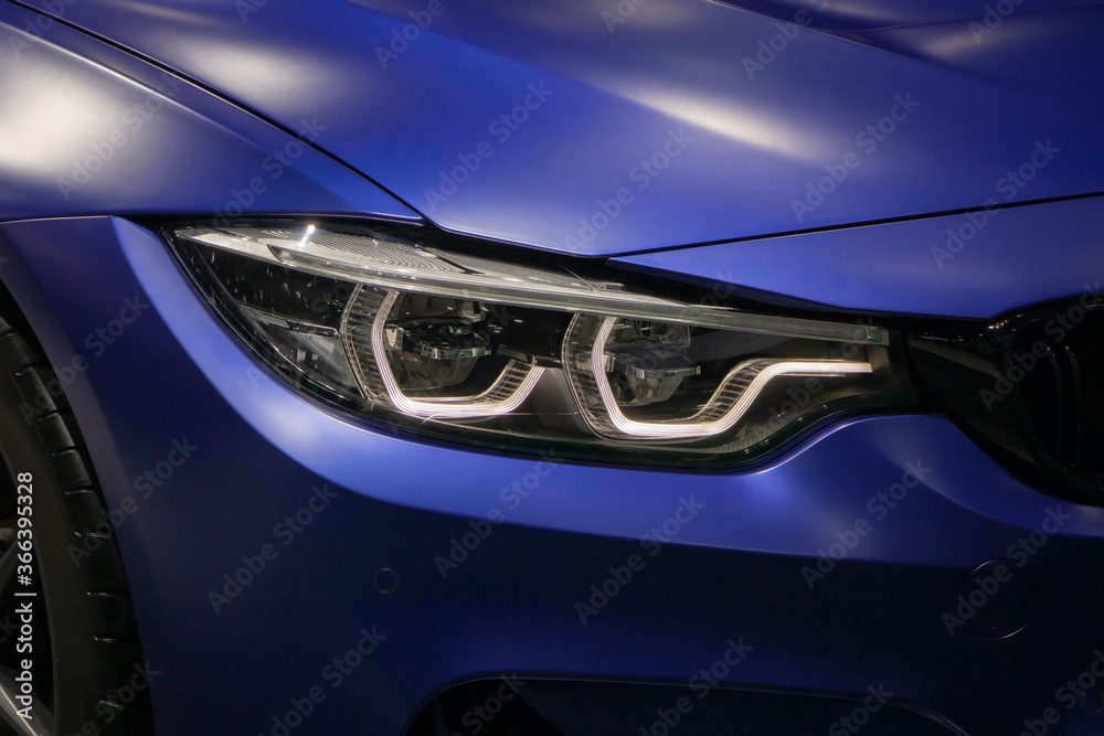 Obraz premium The Closeup Front Headlight car