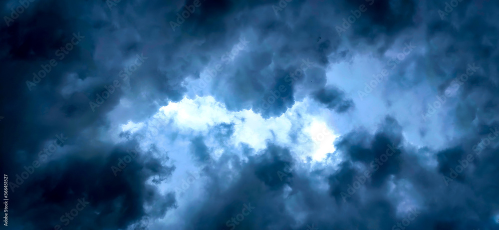 picture of a dark cloudy sky