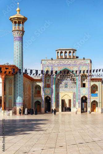 Awesome view of courtyard and gate, the Shah Cheragh Mosque