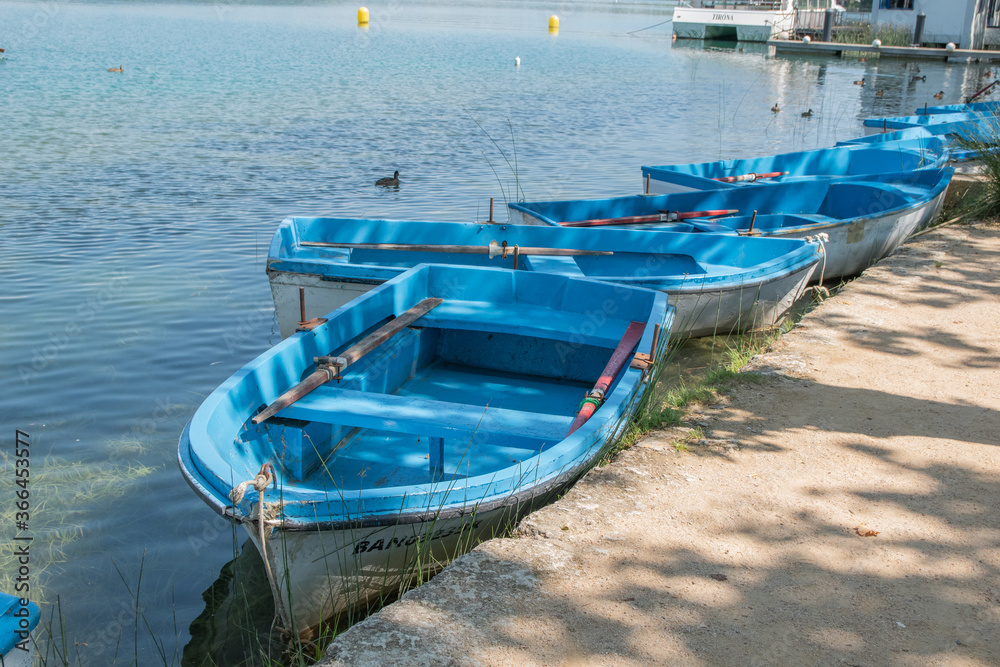 Barcas en el lago de Banyoles