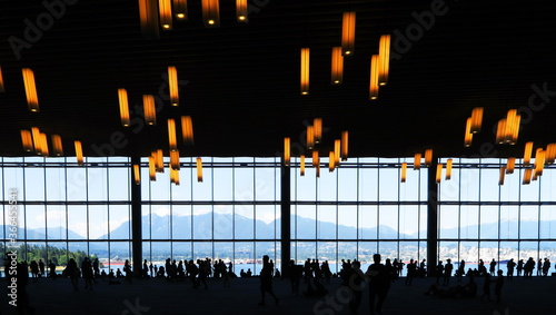 Bilde på lerret Many people in Vancouver Convention Center, viewing the beautiful landscape of N