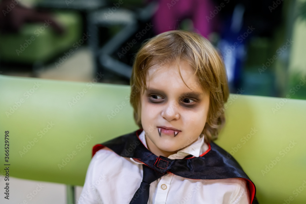 Vampire Face Paint, Halloween Kids Look