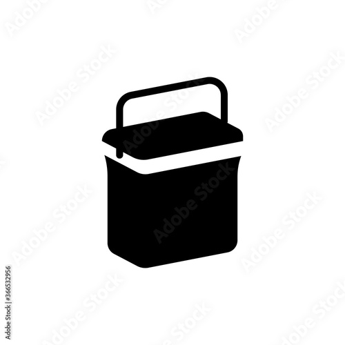 Portable electric cooler