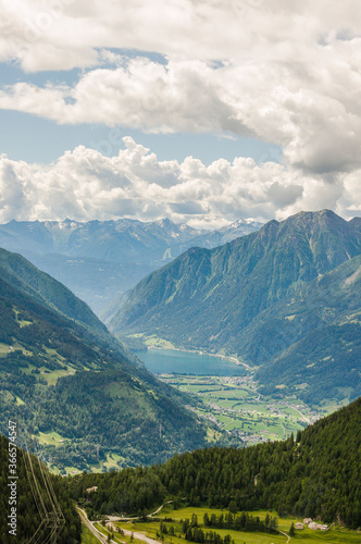 Poschiavo, Puschlav, Val Poschiavo, Lago di Poschiavo, Alpen, Wanderweg, Berninapass, Berninaexpress, Tirano, Sommer, Schweiz