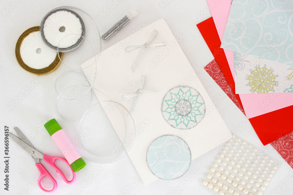 Step 5. Step-by-step instruction of New Year's, Christmas card with their own hands. Do it yourself with the baby.
