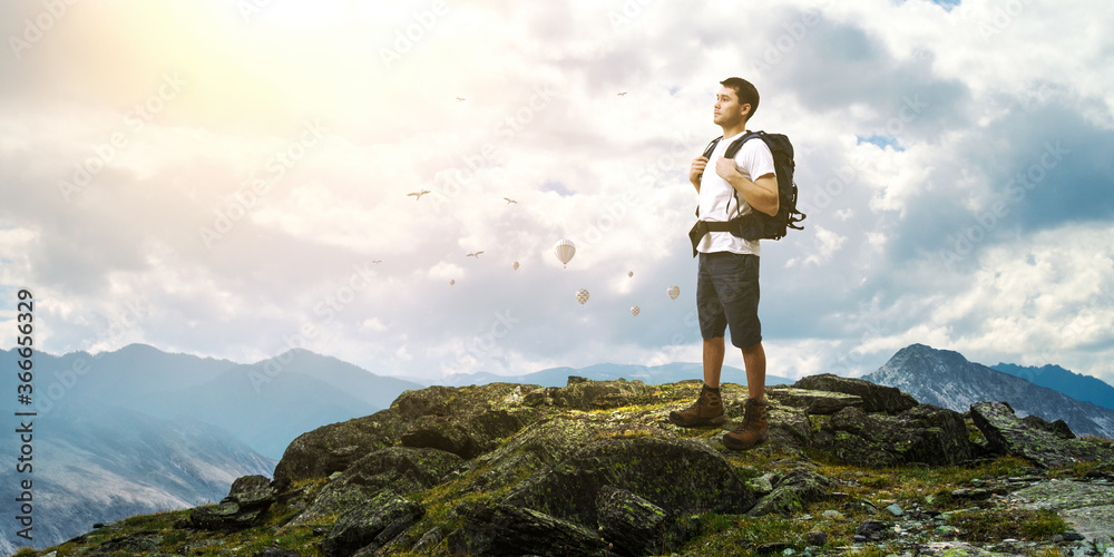 Obraz premium Young traveler exploring the world concept