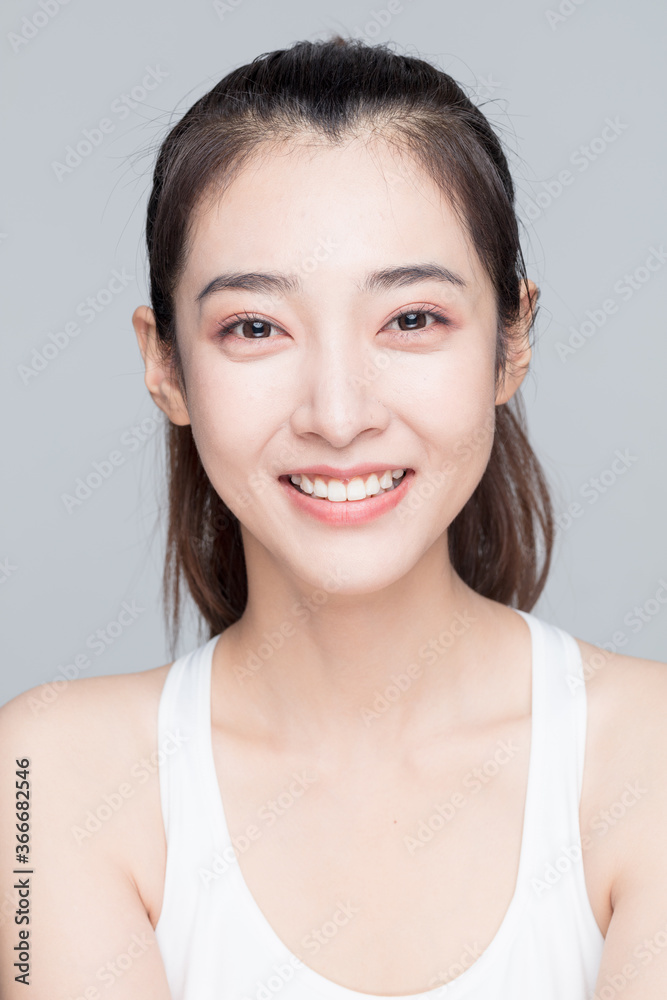 A beautiful young asian woman
A beautiful young asian woman
