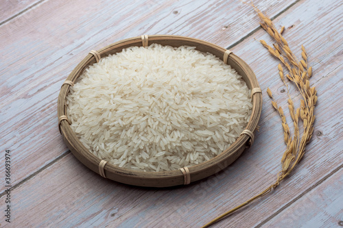 White rice in a round bamboo tray