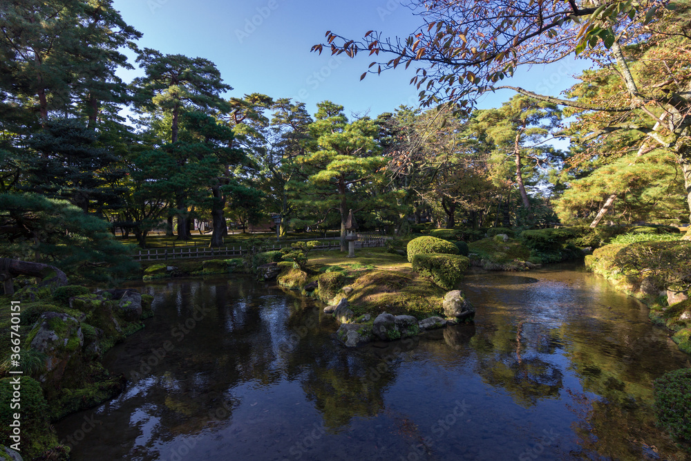 Kenroku-en garden in Kanazawa (Japan) Kenroku-en garden in Kanazawa (Japan)
