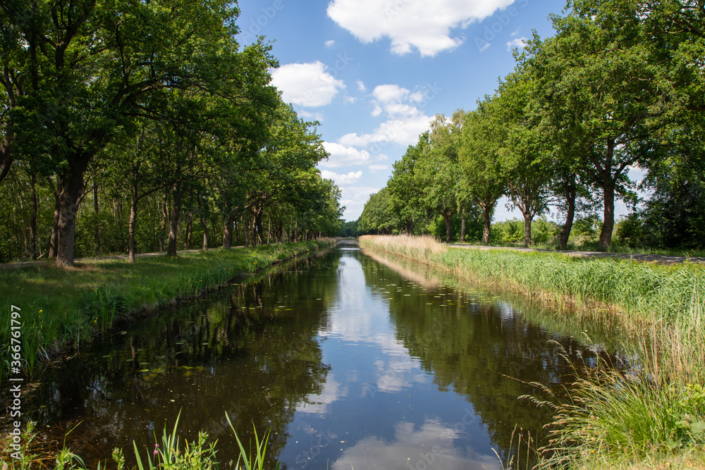 Fototapeta premium Kanal im Emsland