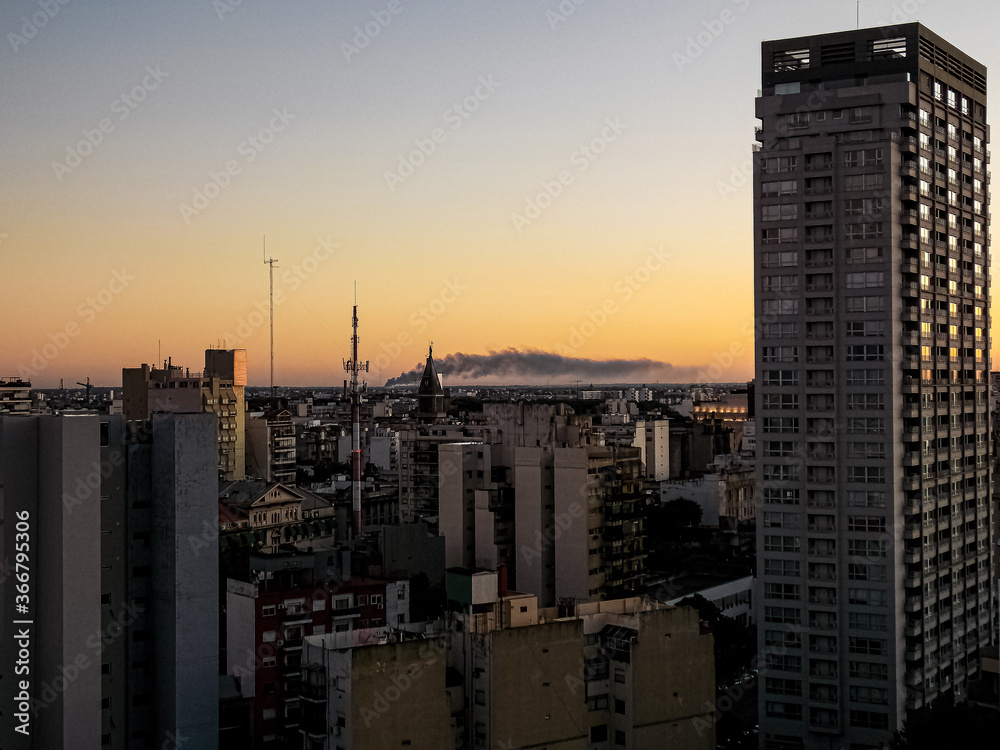 Fototapeta premium sunset over the city