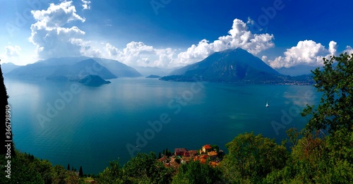 lakes and mountains