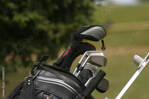  Golf clubs in your outdoor bag