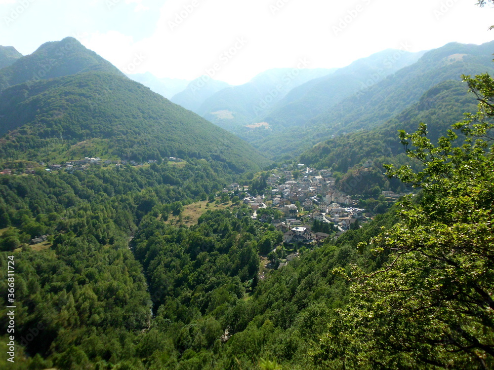 Landschaft der Berge Italiens