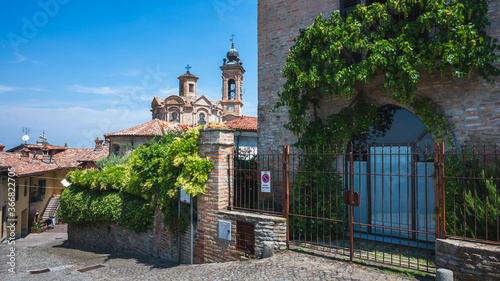 Obraz na plátně External view of the church of San Michele in Neive, Neive, Piedmont, Italy