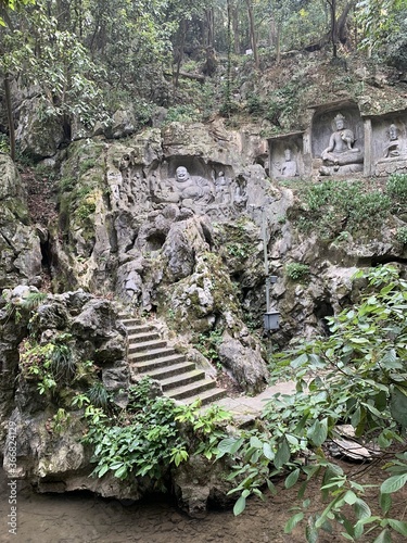 Grottes de Feilai Feng à Hangzhou, Chine	 photo