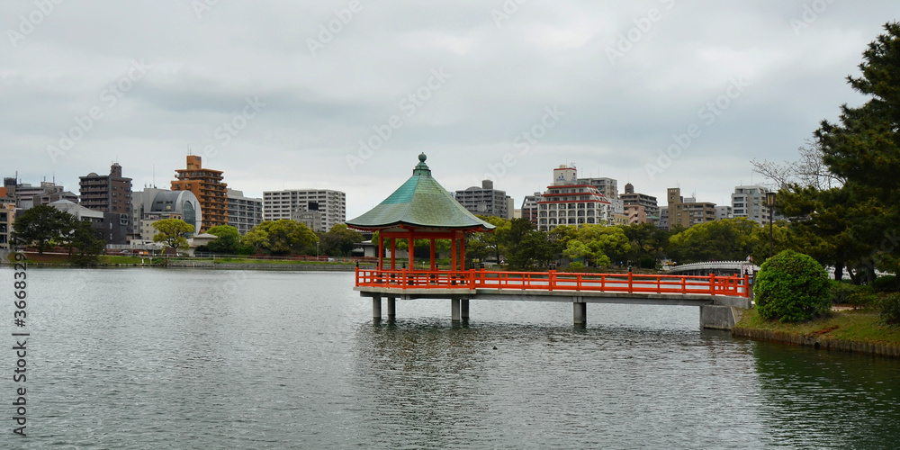Ohori Park is a pleasant city park in central Fukuoka (Japan) with a large pond at its center. The park was constructed between 1926 and 1929.  04-07-2015