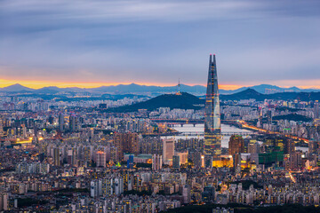 Fototapete Seoul Nächtliche Skyline Seouls vom Namhansanseong  © panyaphotograph