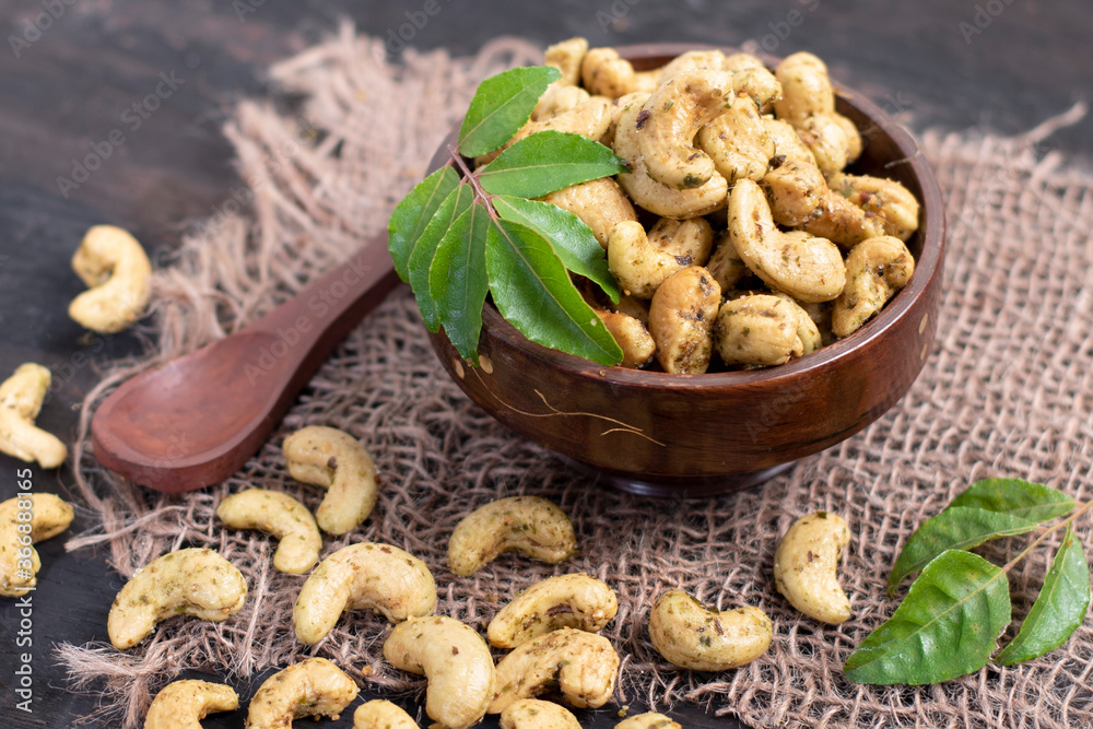 Cashews with curry leaves flavour Cashews with curry leaves flavour