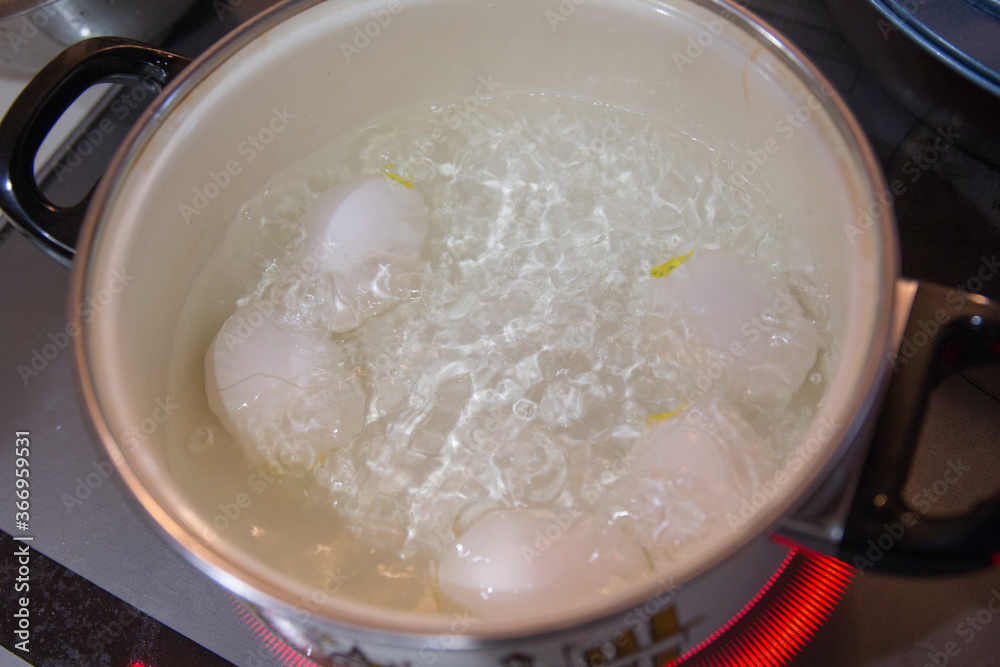 ゆで卵の調理 ゆで卵の調理