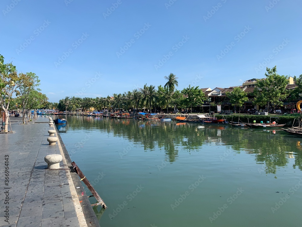 Quai d'un canal à Hoi An, Vietnam
