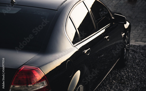 Canvastavla black car afternoon