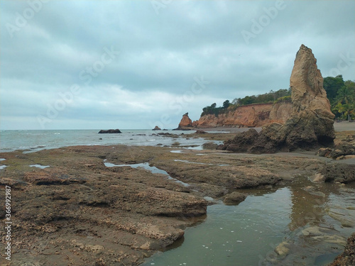 playa rocosa