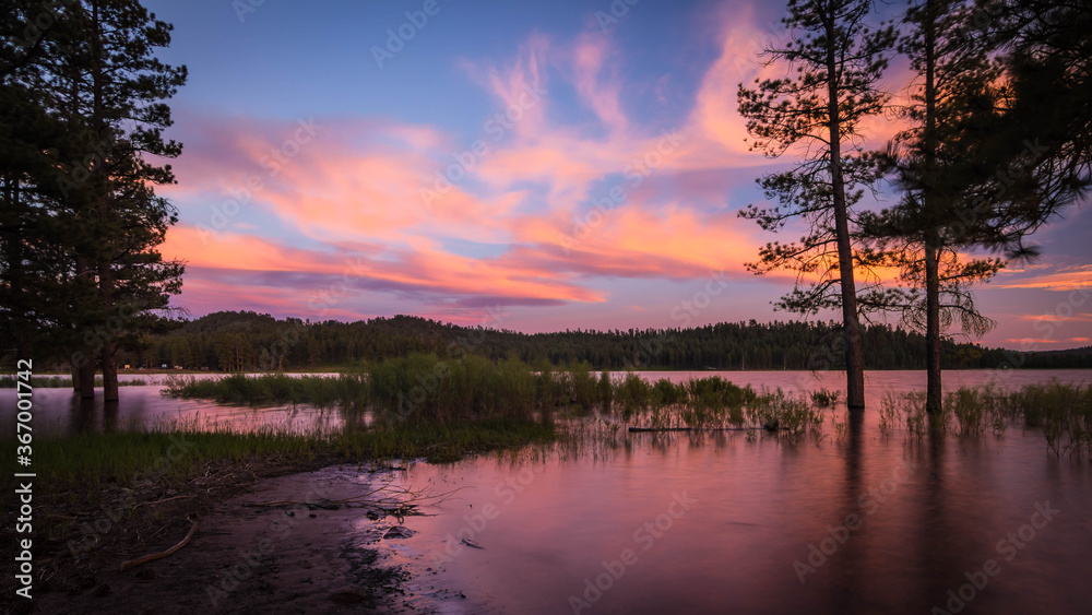 Fototapeta premium sunset on the lake