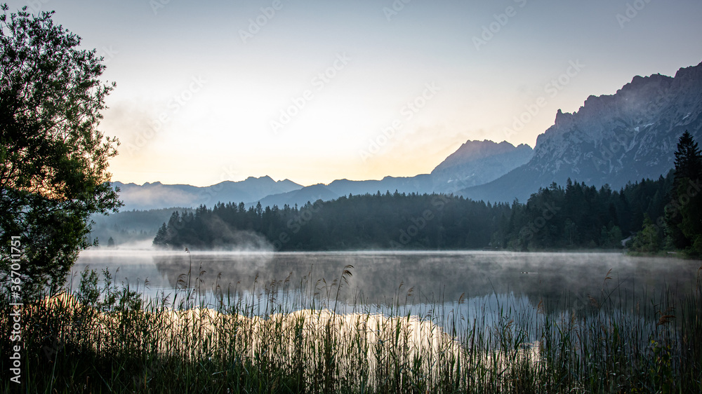 Fototapeta premium lake mountains alps 