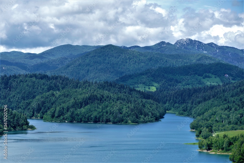 Fototapeta premium Beautiful and peaceful lake landscape