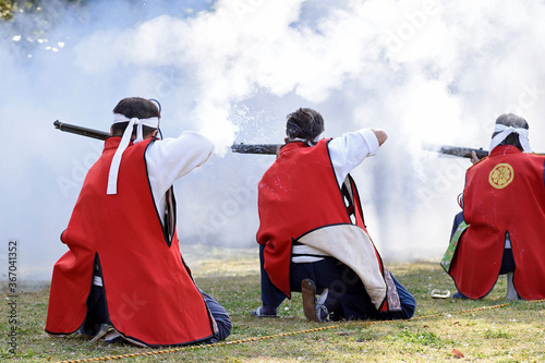 駿河鉄砲隊火縄銃演武 photo