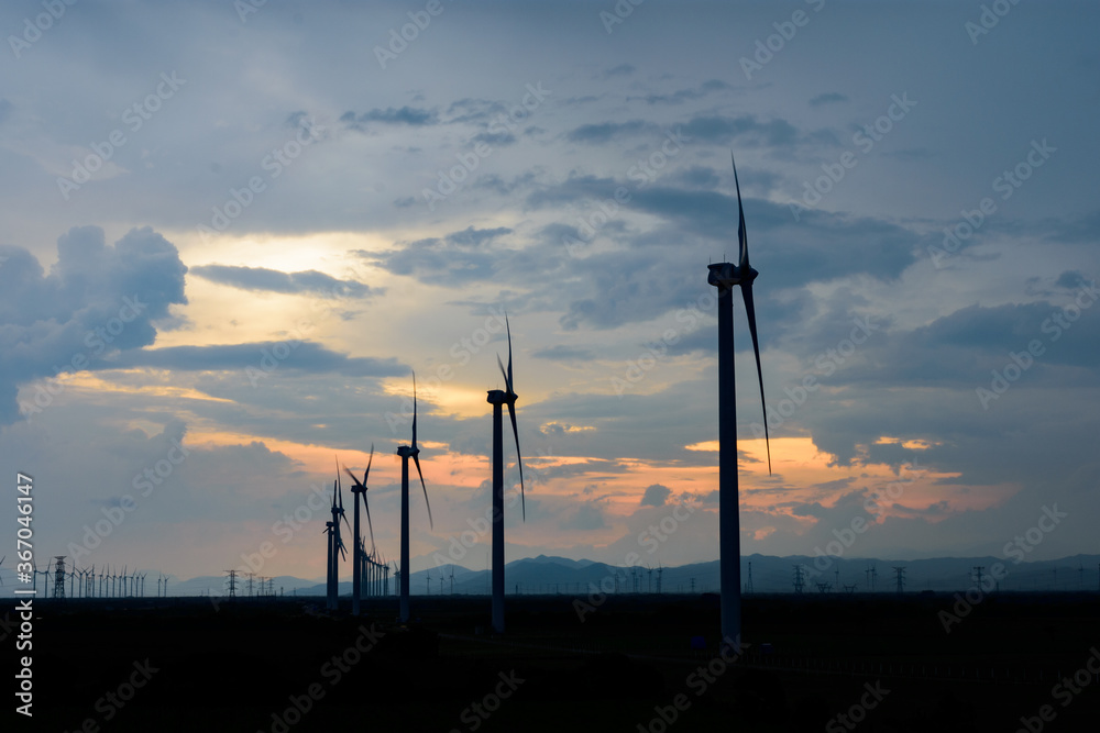 Obraz premium Atardecer en parque éolico La Ventosa en Oaxaca