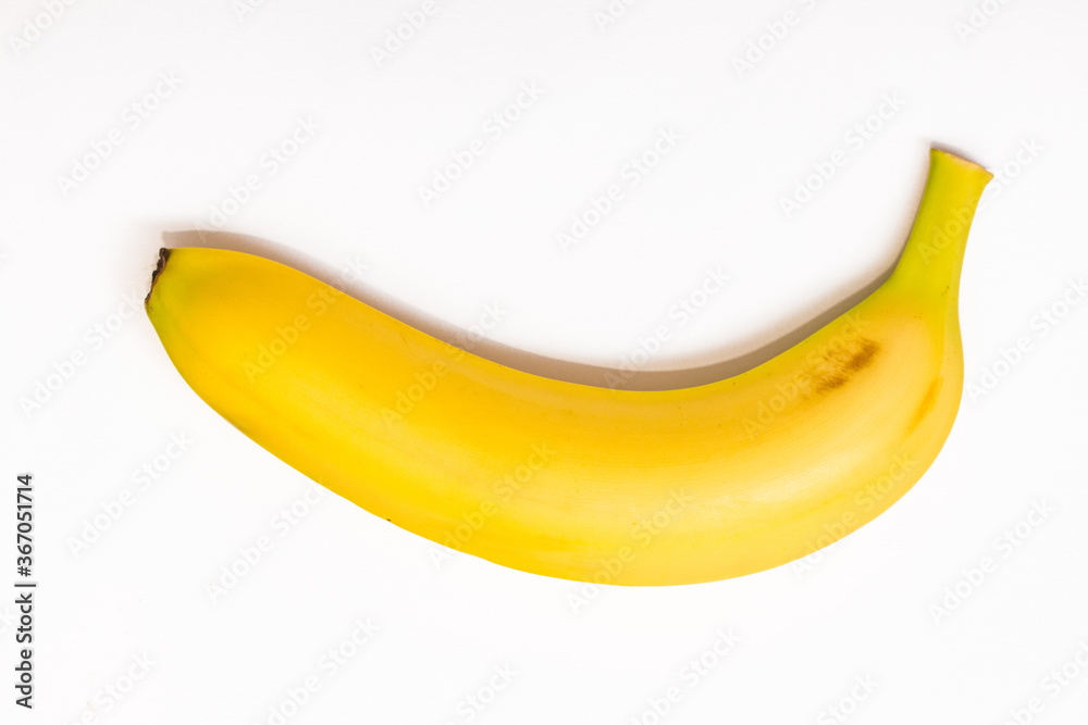 新鲜成熟金黄的热带水果香蕉