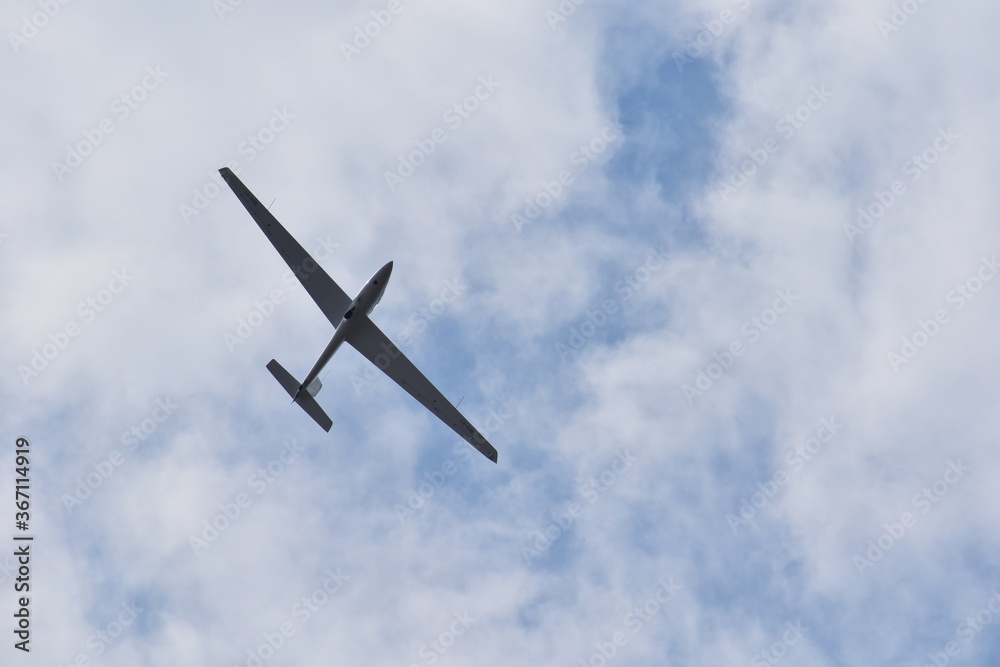 Planeador en el cielo 