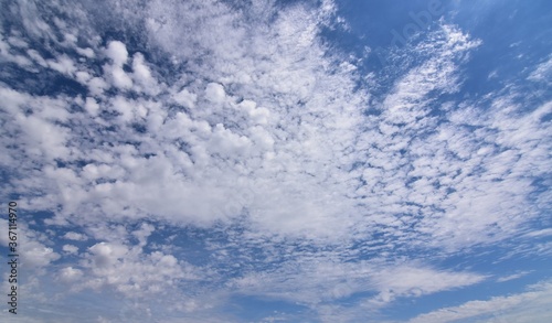 Cielo azul con nubes © Micaela