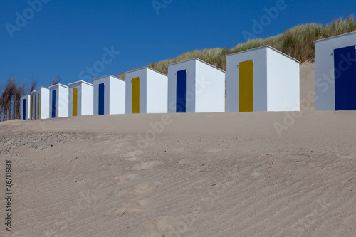 Obraz na płótnie colorful beach huts at Cadzand w salonie
